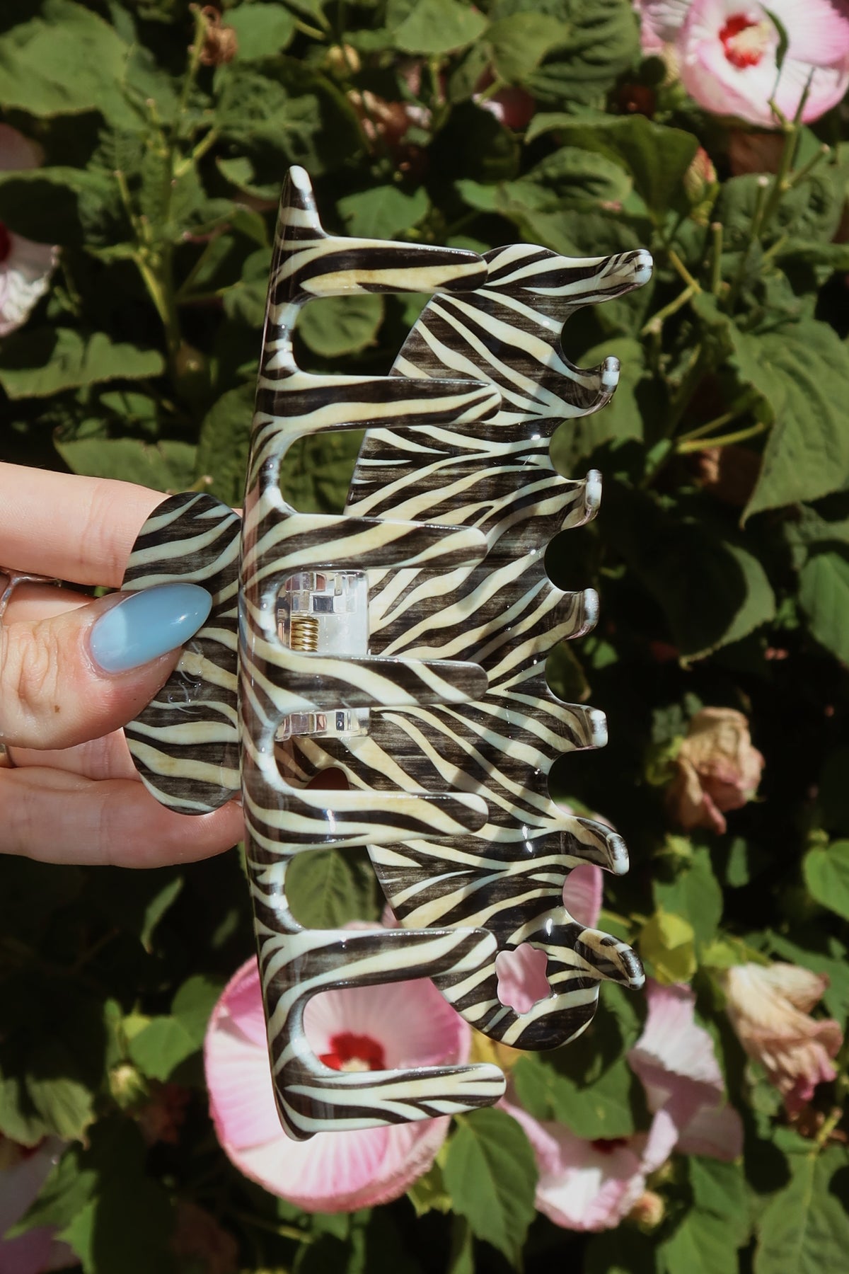 Zebra Oversized Kaxi Acetate Claw Clip