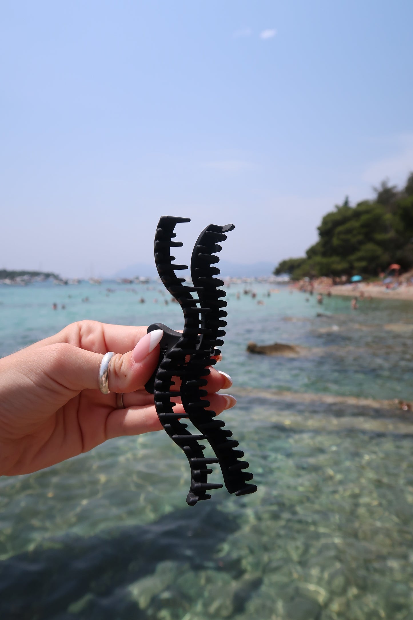 Kaxi Original Wavy Hold Everything Claw Clip // Black