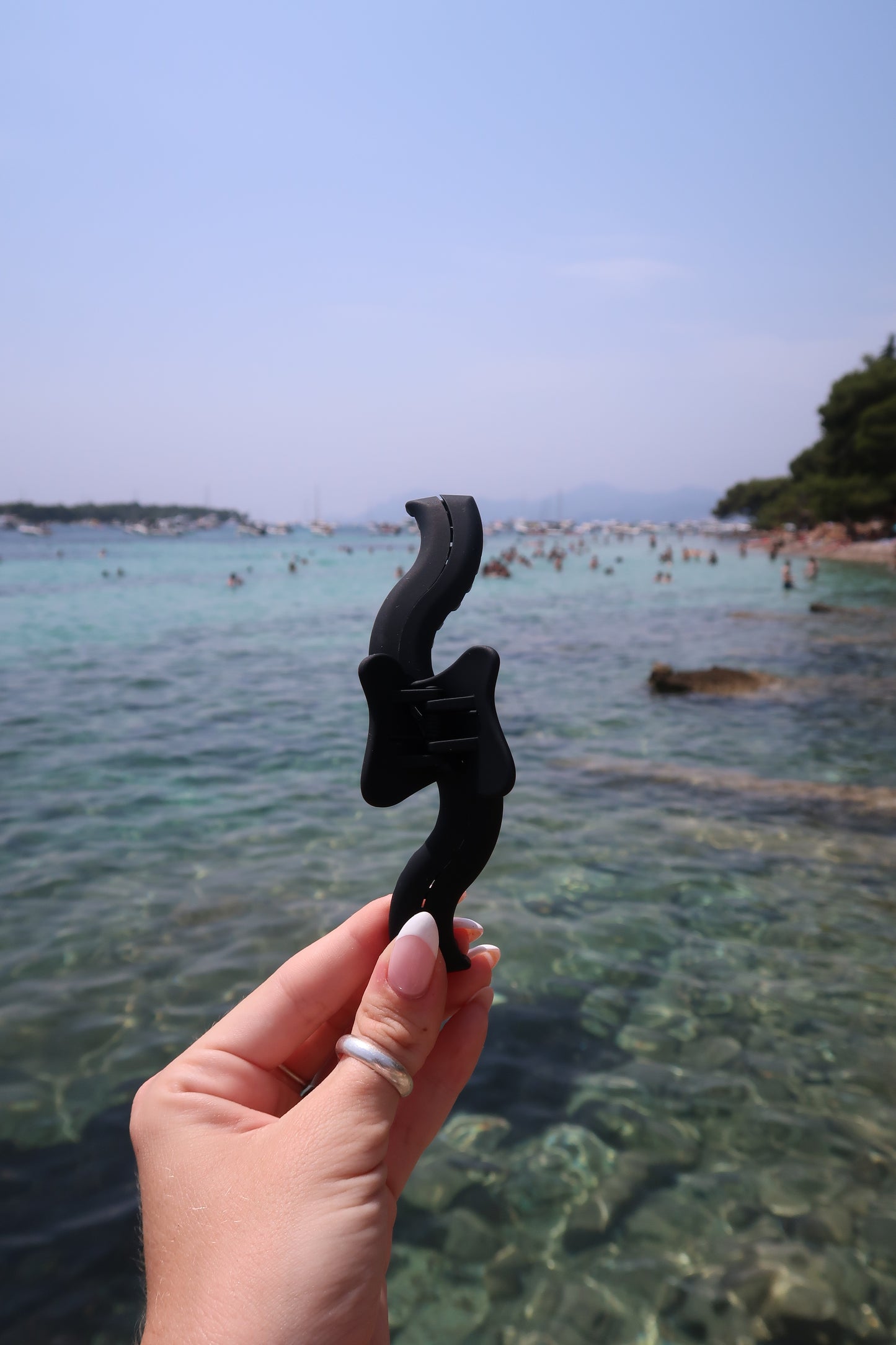 Kaxi Original Wavy Hold Everything Claw Clip // Black