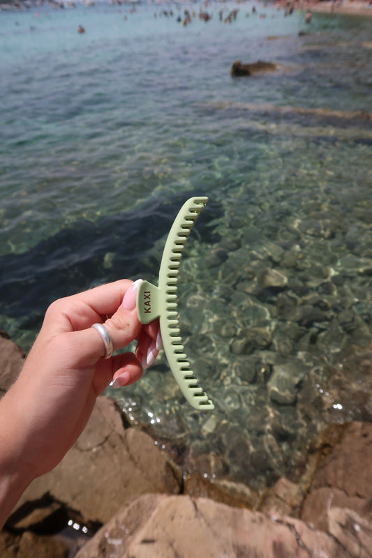 Kaxi Original Hold Everything Claw Clip // Matte Pistachio